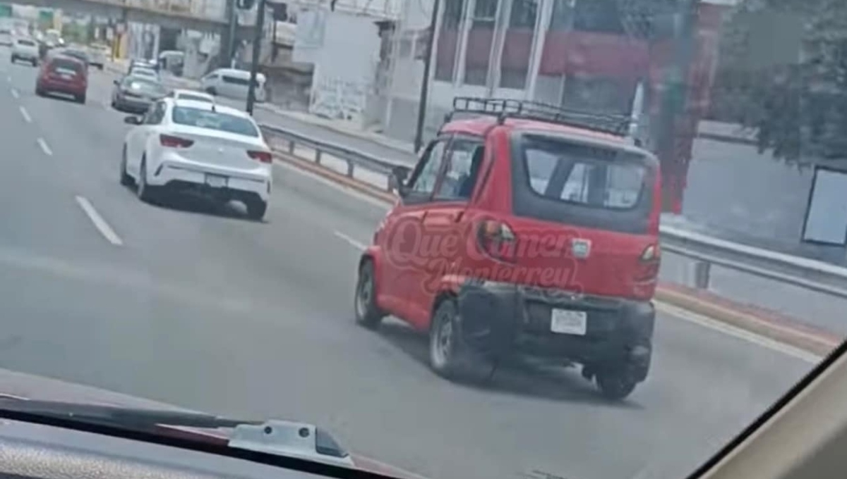 Captan presunto carro chino eléctrico circulando en Monterrey