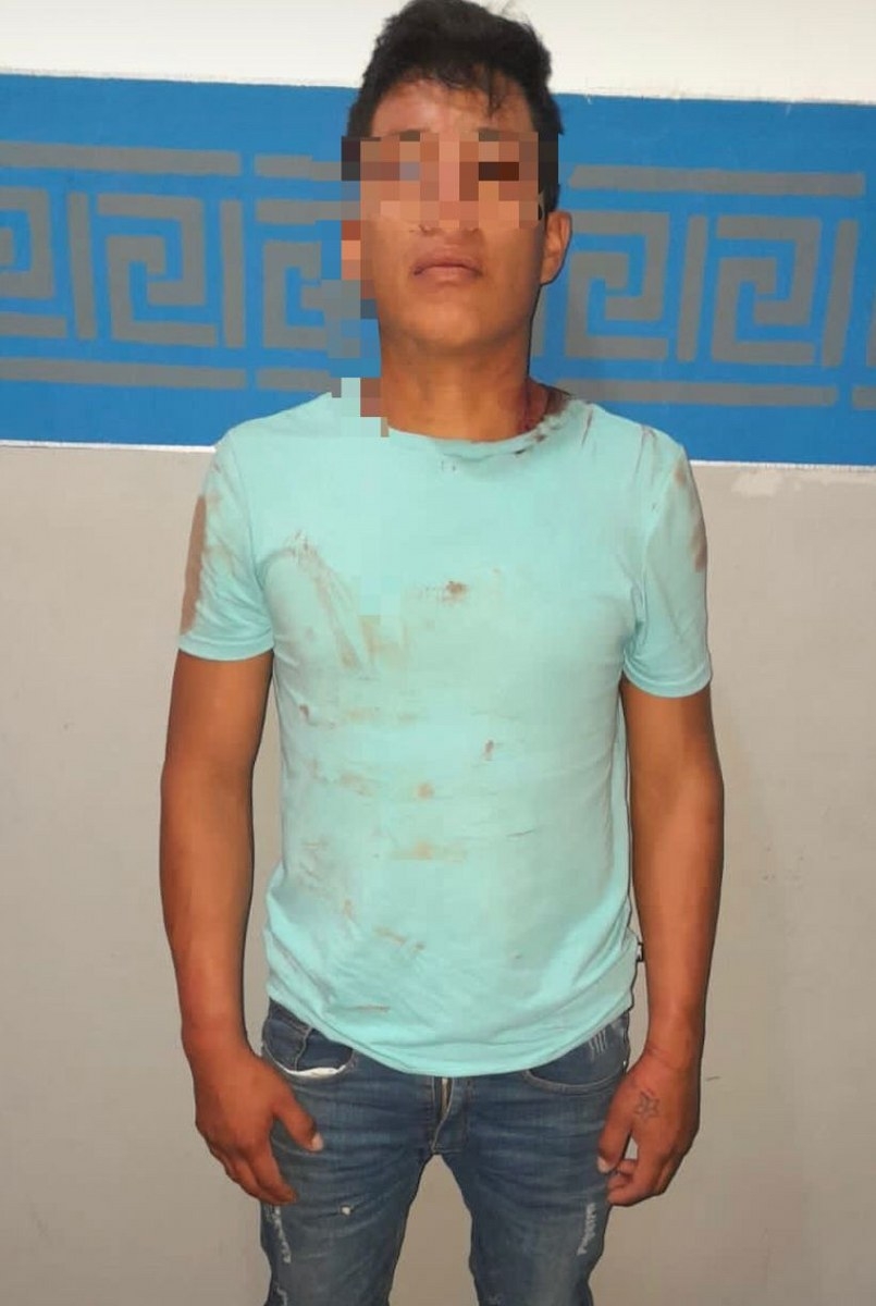 Vecinos impiden que un hombre viole a una mujer en Cancún; el agresor fue detenido