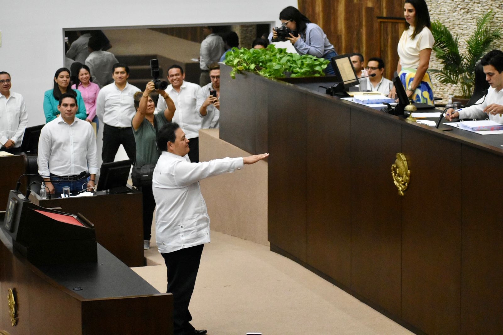 Con 22 votos a favor se aprobó la continuidad de Juan Manuel León al frente de la FGE