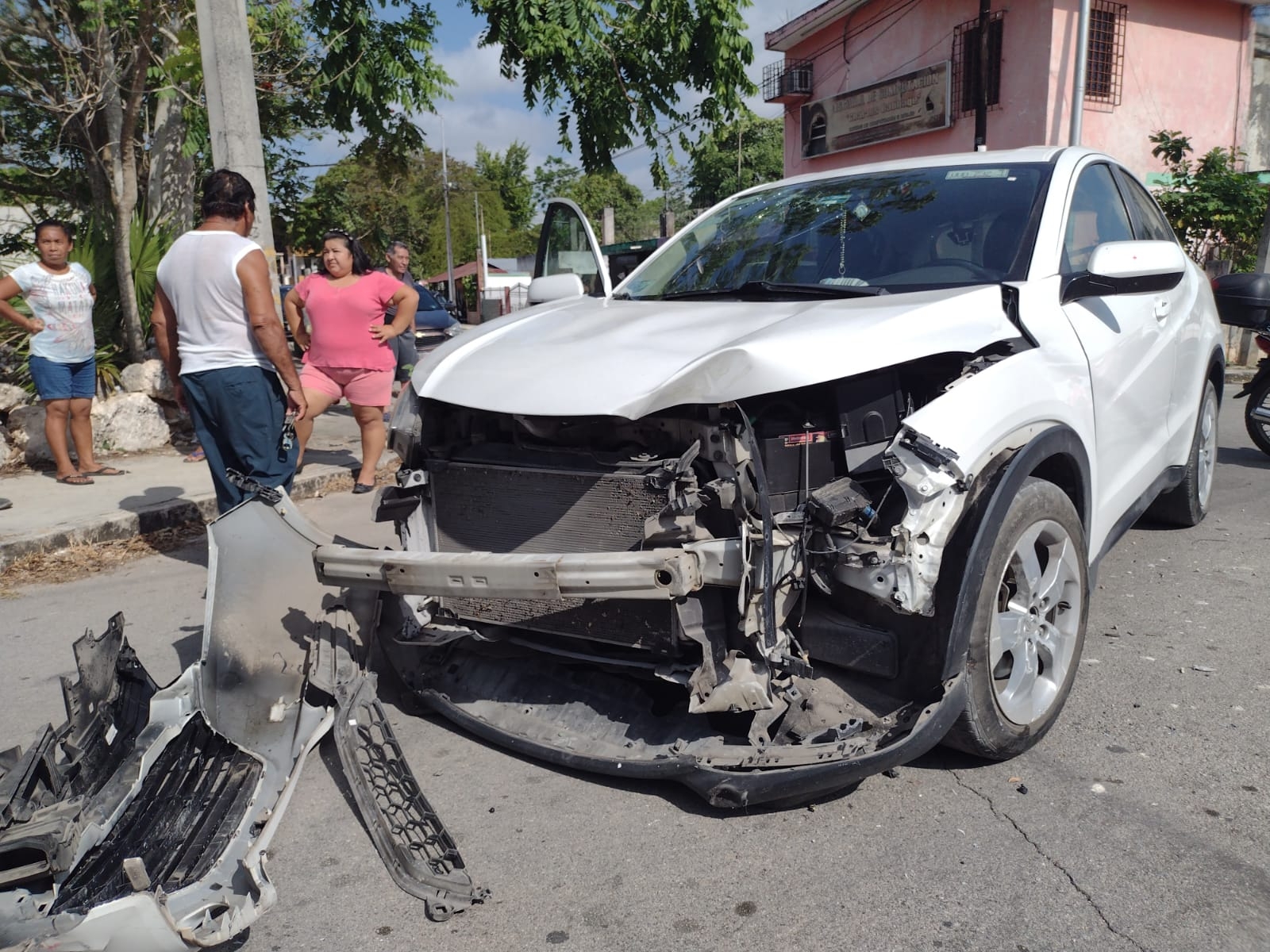 Pipa causa aparatoso accidente en Felipe Carrillo Puerto