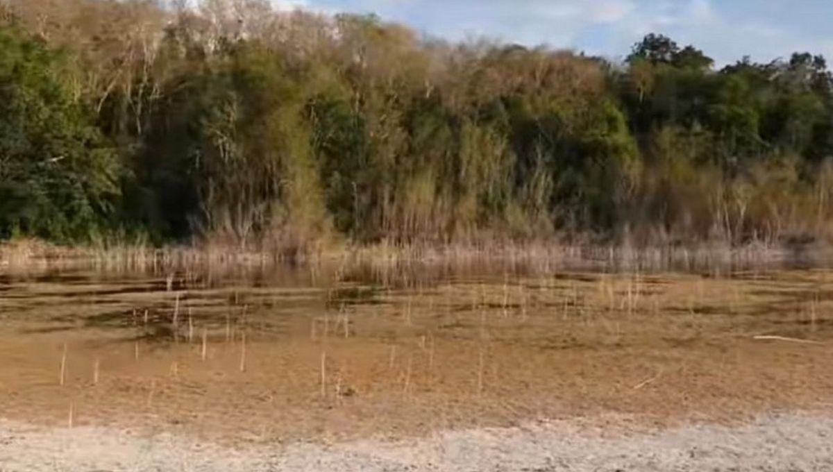 Los pobladores se sorprendieron al ver que la laguna se quedó sin agua de manera repentina