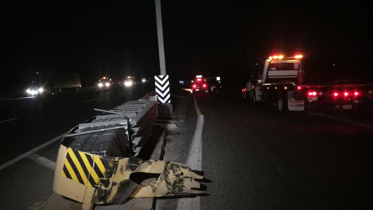 El cuerpo fue arrastrado por varios metros y abandonado en la carretera