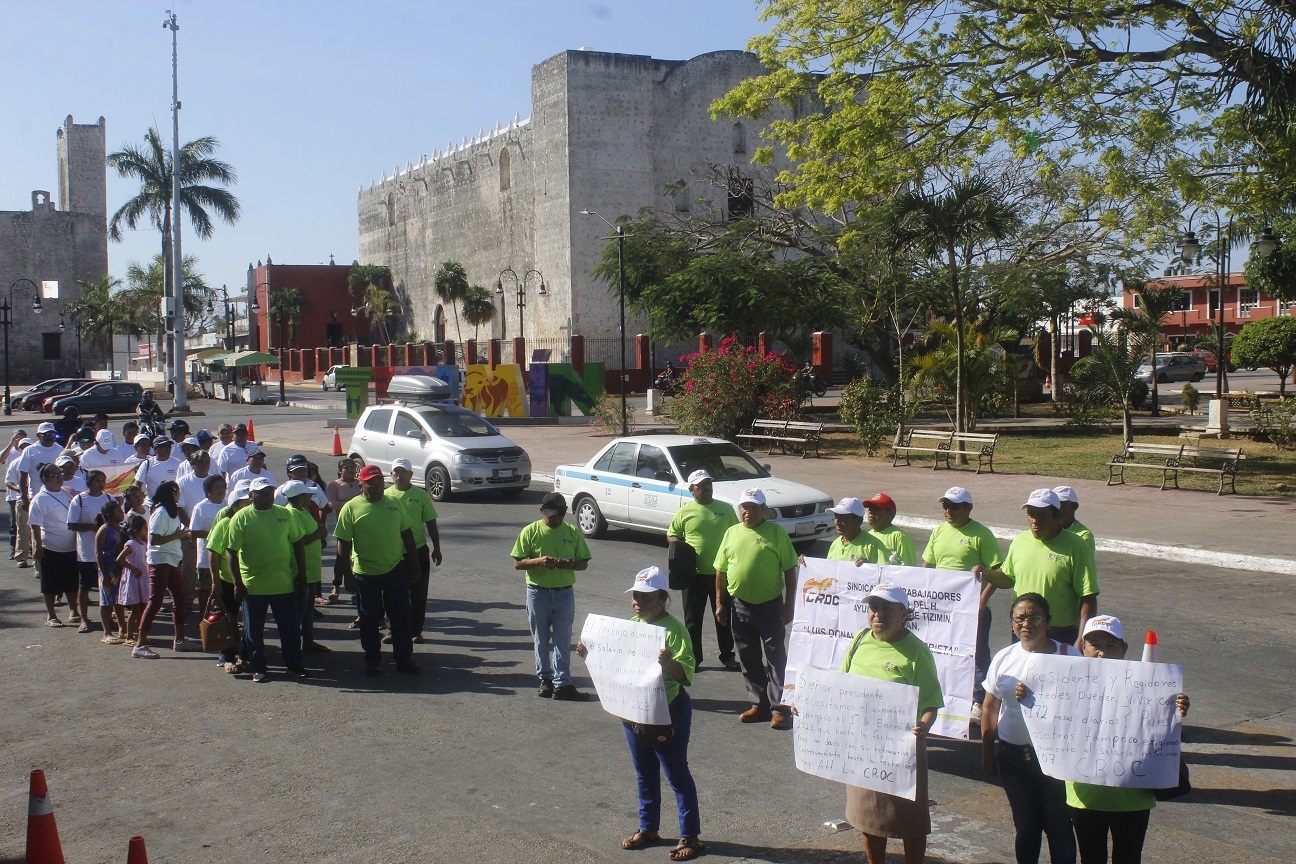 Los empleados del ayuntamiento piden mejores condiciones de trabajo