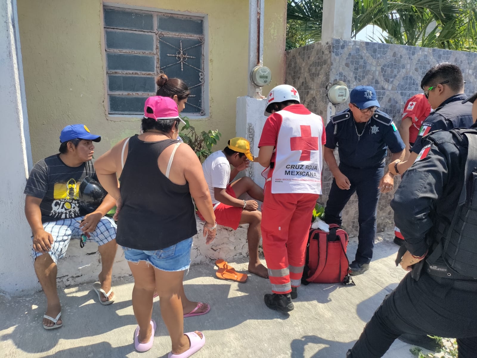 Perrito callejero provoca que motociclista sufra accidente en Progreso