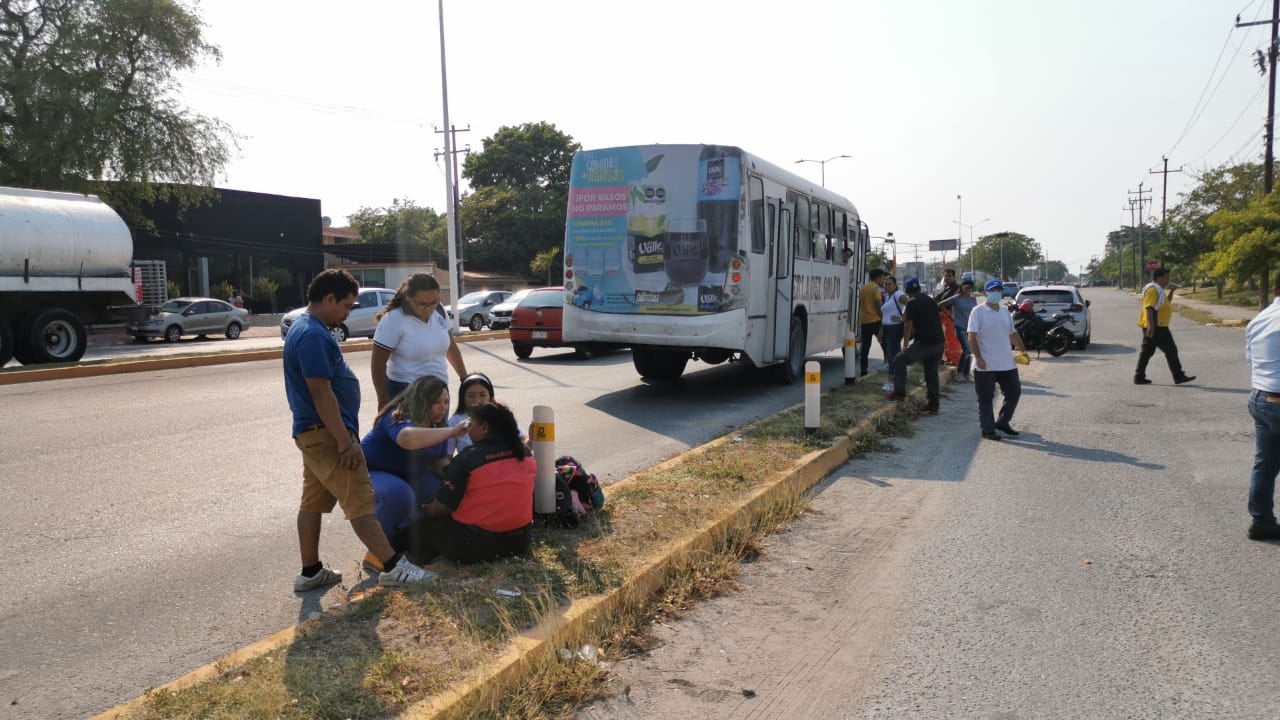 La mujer fue auxiliada por otros pasajeros