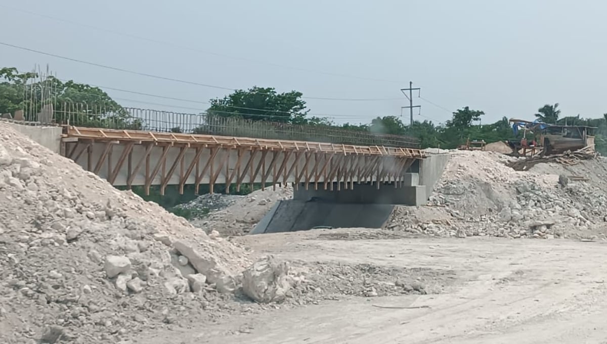 Suspenden trabajos de un puente en Candelaria; habitantes temen quedarse incomunicados