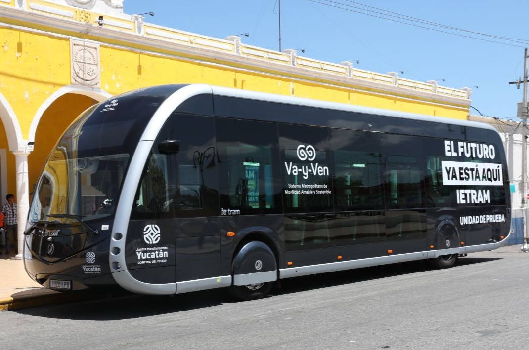 IE-TRAM llega a Umán: Comienza su exhibición en la plaza principal