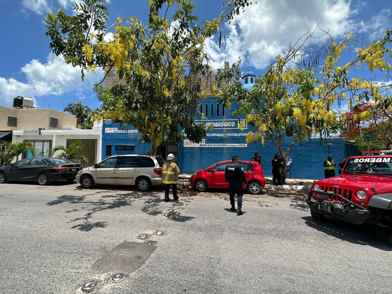 Evacuaron el Centro Pedagógico CAPED del fraccionamiento Santa Fe, en Playa del Carmen