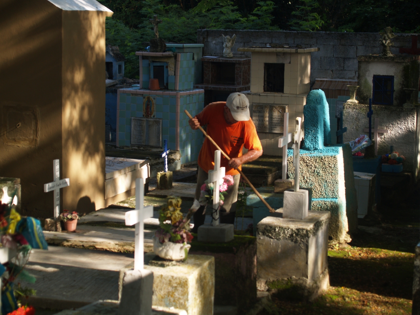Vecinos piensan que un alma en pena le está arrebatando la vida a los abuelitos en Sinanché