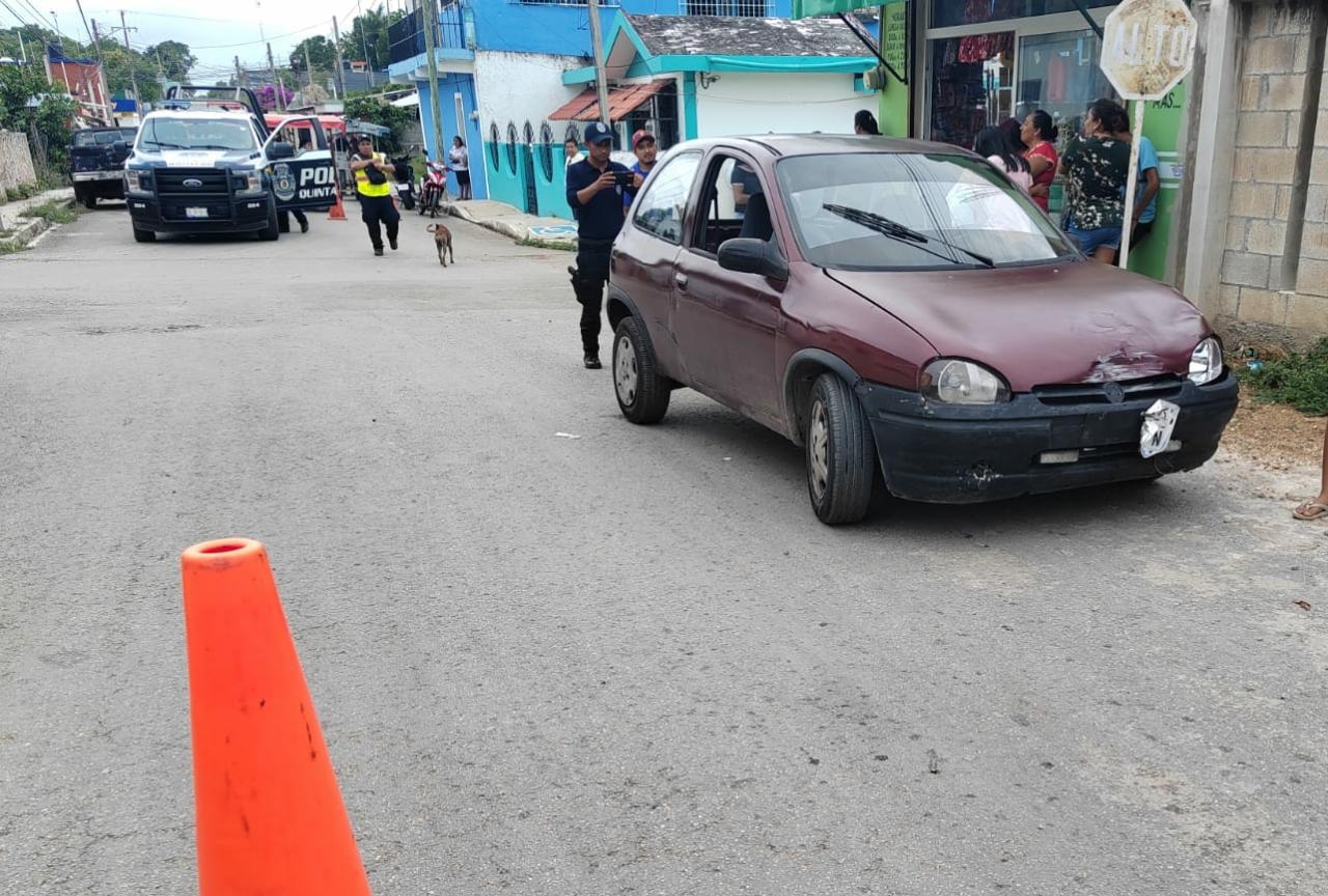 Conductor no respeta alto y provoca accidente en José María Morelos