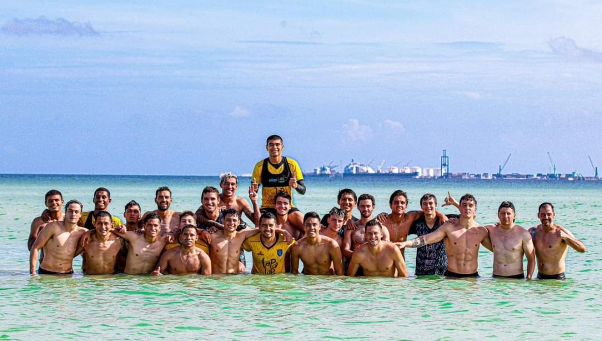 Venados de Yucatán sorprenden a aficionados con entrenamiento playero en Progreso