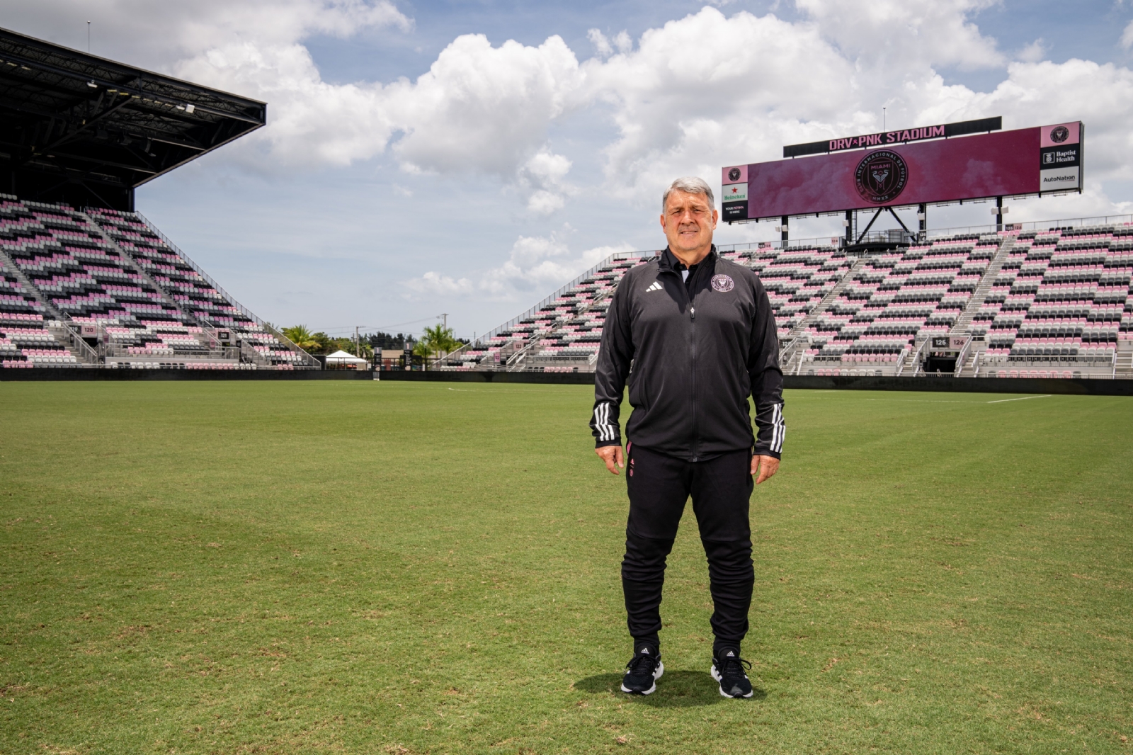 'Tata' Martino ficha como nuevo DT de Inter Miam de Messi