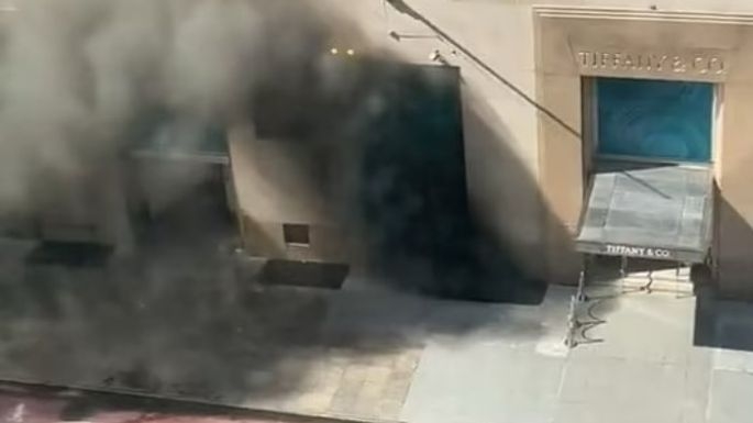 El primer reporte del incendio en un transformador a las 9:38 de la mañana, sin que hasta el momento se reportaran personas lesionadas o víctimas mortales.