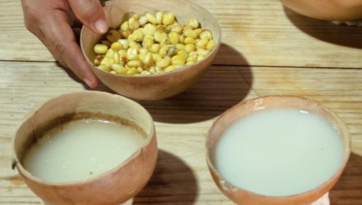 En los pueblos de Yucatán es común que los campesinos lleven su pozole a la milpa