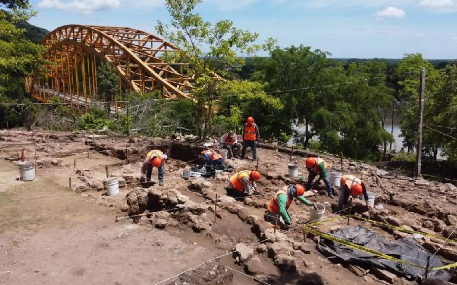 Trabajos de salvamento arqueológico en el Tren Maya