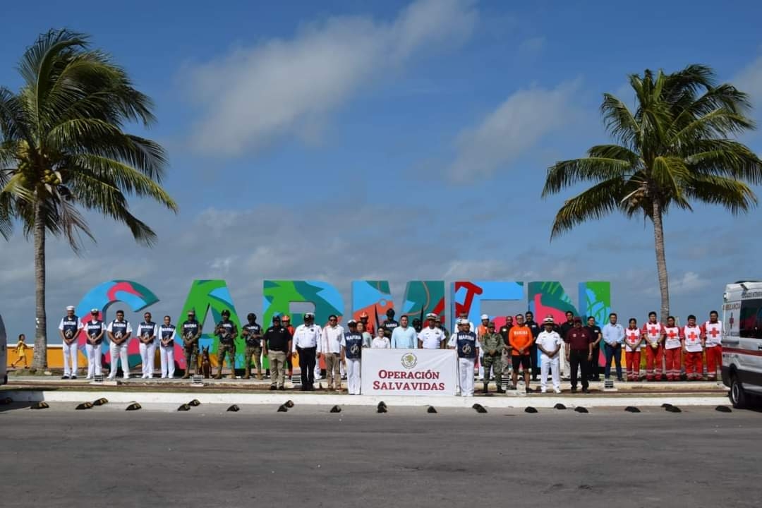 Arranca 'Operación Salvavidas' en playas de Ciudad del Carmen por inicio de vacaciones