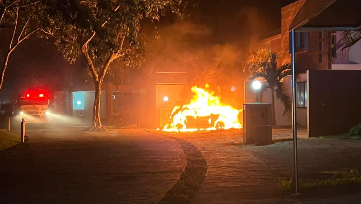 Autoridades analizan la posibilidad que el fuego haya sido causado por un cortocircuito, el pasado jueves, en Andar