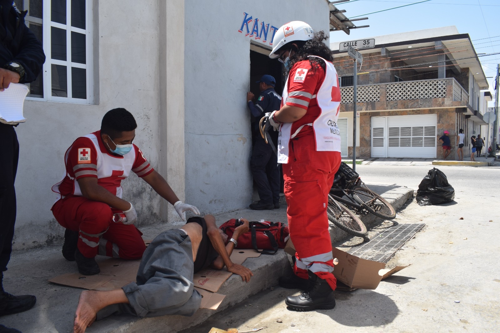 Abuelito resulta herido tras desplomarse de su bicicleta en Progreso