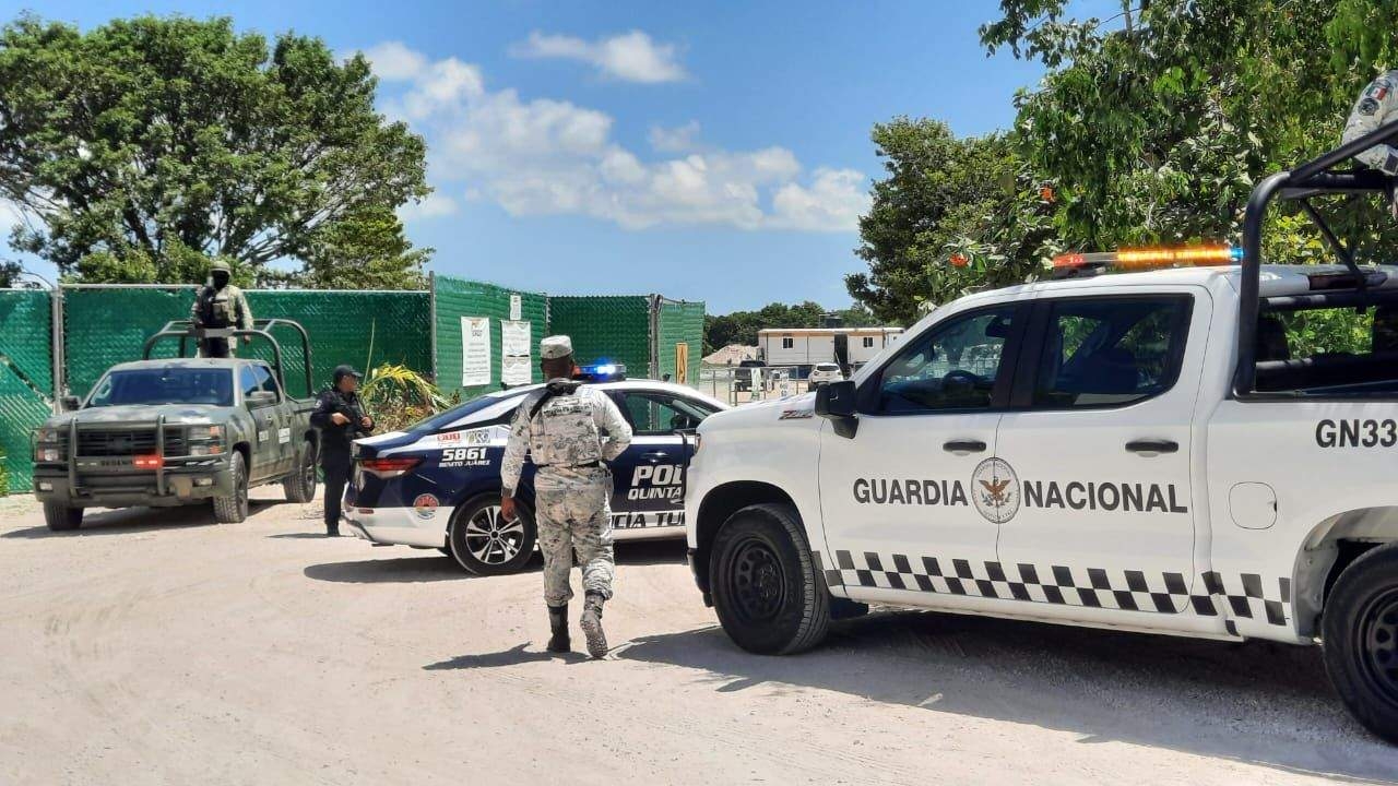 Balean a albañil en el kilómetro 17.5 de la Zona Hotelera de Cancún