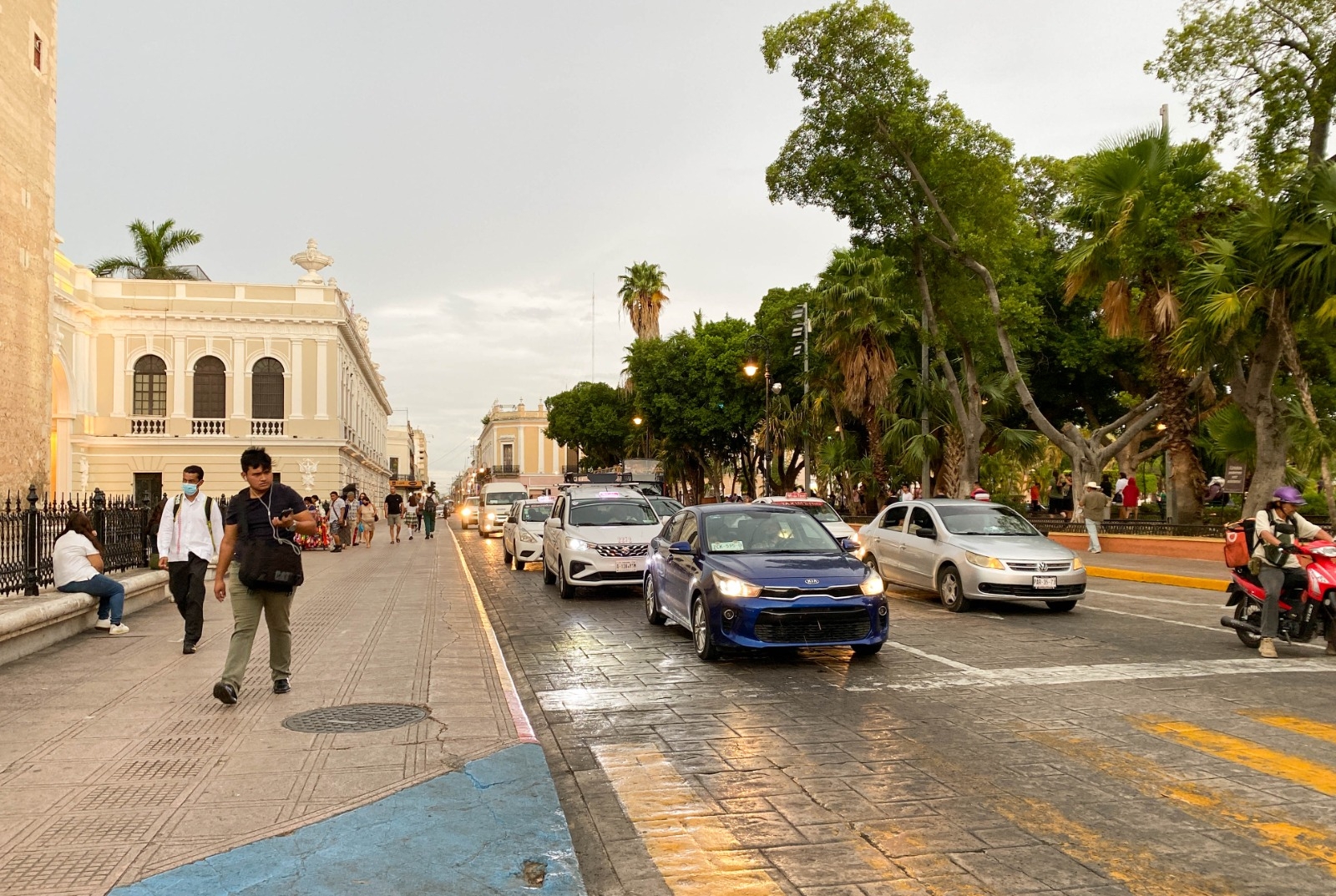 Se espera cielo nublado y chubascos en Mérida este sábado