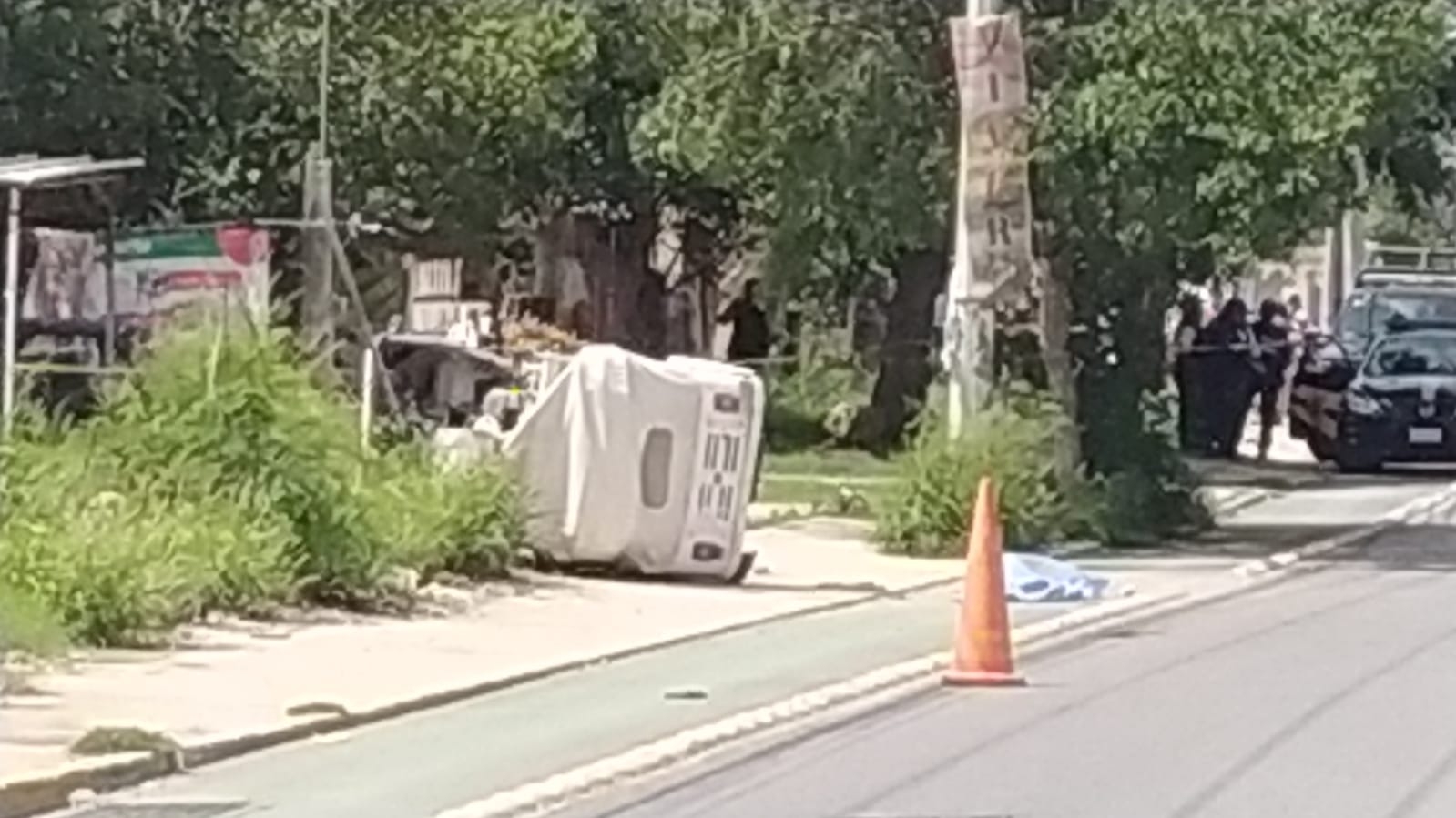 Muere pasajera de un mototaxi tras volcar al Sur de Mérida