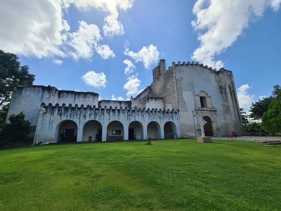 El exconvento franciscano de Santa Clara de Dzidzantún tiene una de las cúpulas más grandes de Latinoamérica