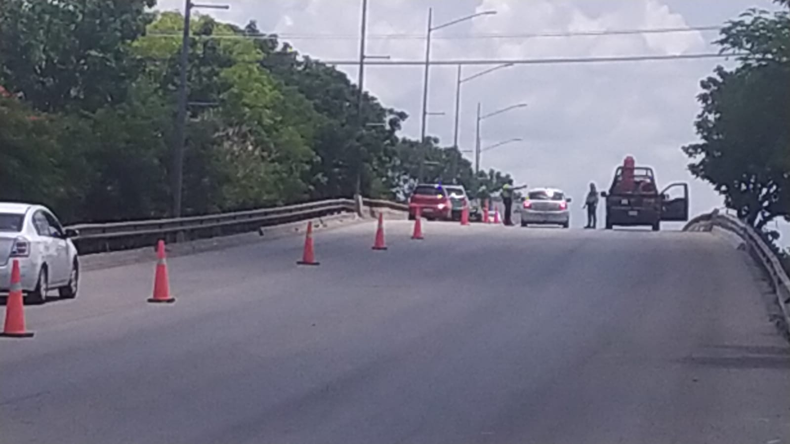 El puente de la 50 del Periférico de Mérida se encuentra cerrado