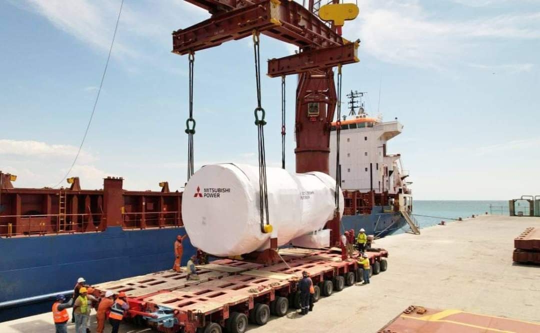 Llega al Muelle de Progreso la segunda turbina más grande del mundo