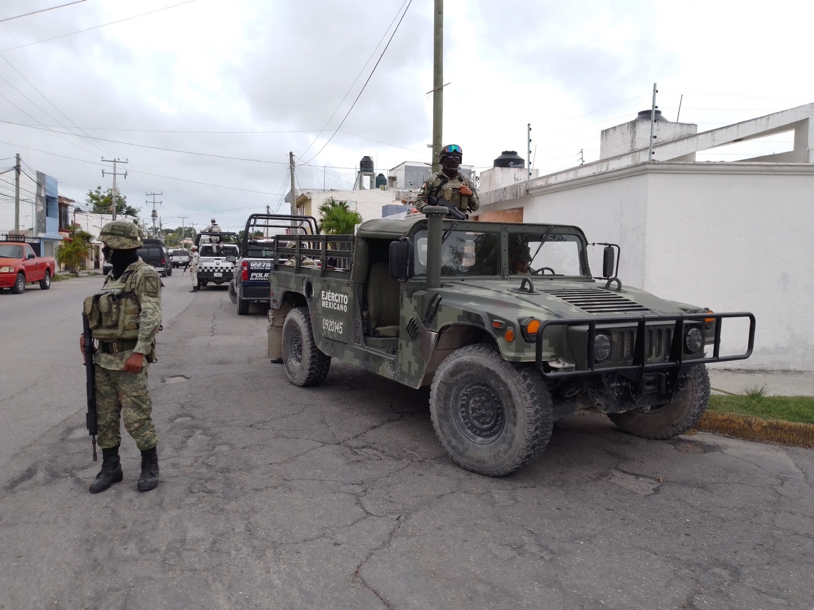 Vigilan presunto vivero de marihuana en Cancún; esperan orden de cateo