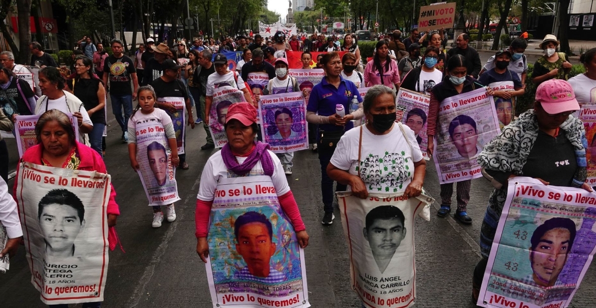 Marcha Ayotzinapa: Sigue en vivo el recorrido por las calles de la Ciudad de México