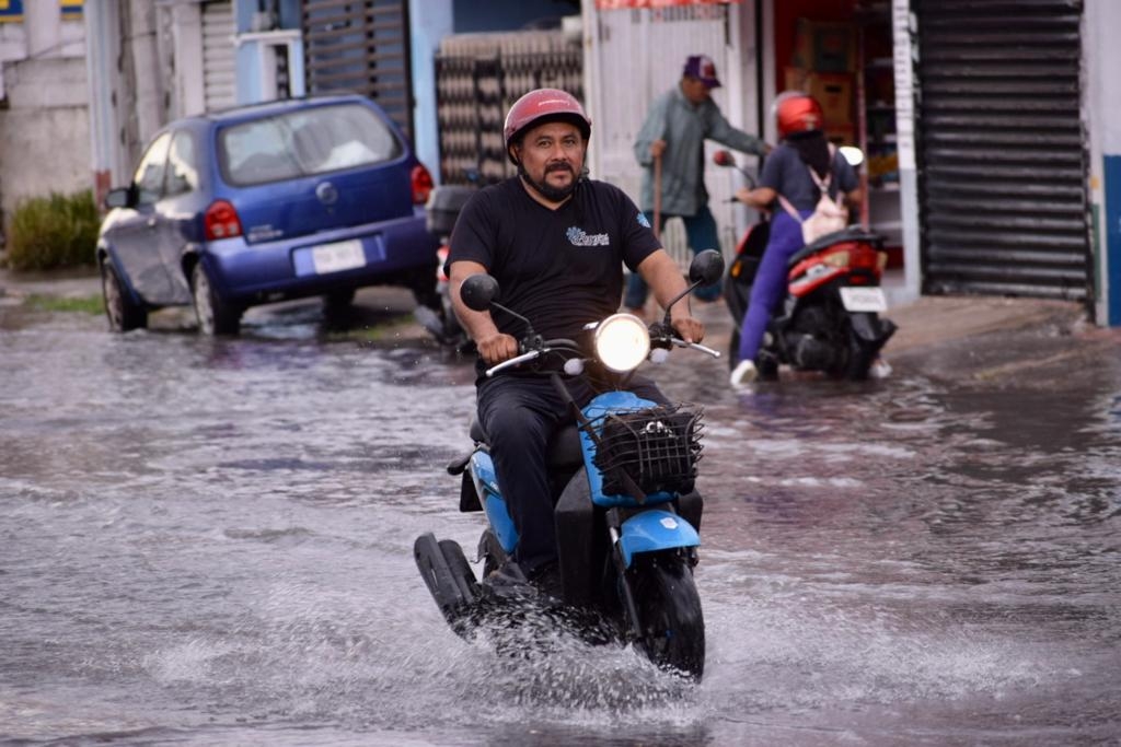 Lluvias por la Onda Tropical 18 causan inundaciones en calles de Mérida: FOTOS