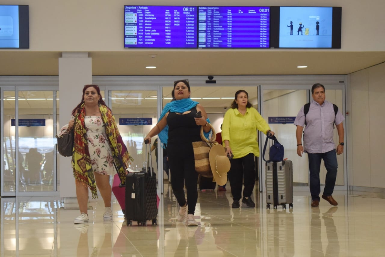 Los vuelos de entrada y salida de Mérida no registraron contratiempos