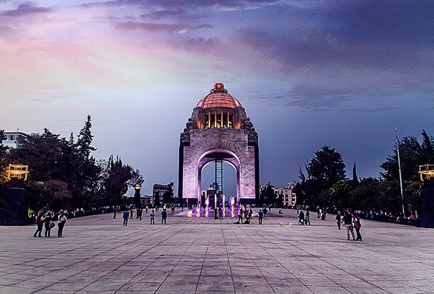 Reportan dos personas heridas tras balacera en el Monumento a la Revolución de la CDMX