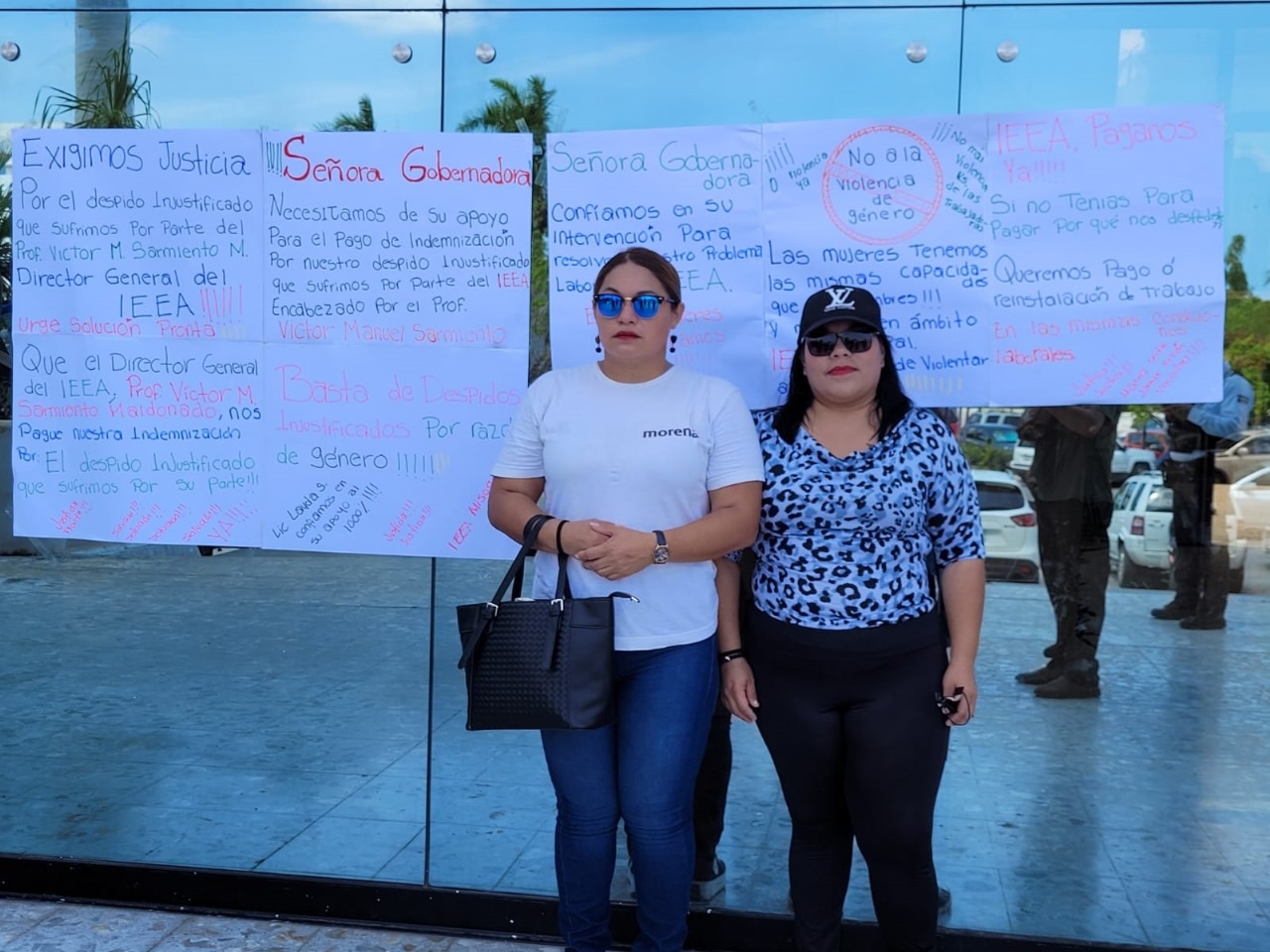 Exempleadas del IEEA se manifiestan en Campeche ante despido injustificado