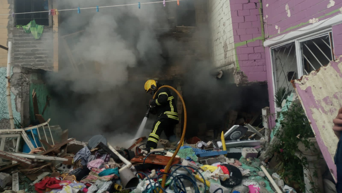 Explosión destruye una casa en Neza, Estado de México; reportan 3 personas heridas: VIDEO