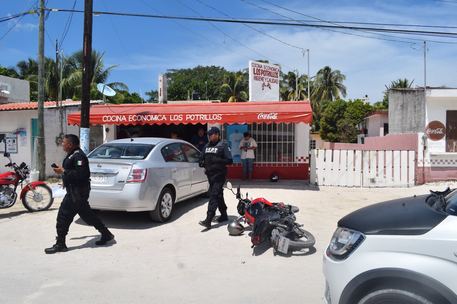 Motociclista de 15 años se estrella contra el auto de una mujer en Chelem