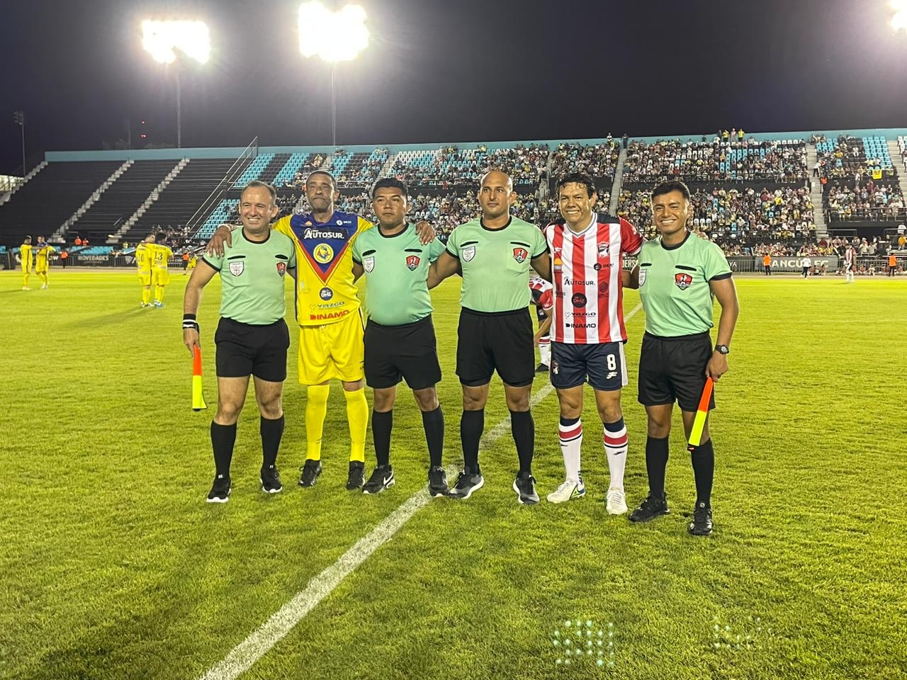 Clásico Nacional de Leyendas entre las Chivas Rayadas del Guadalajara y las Águilas del América