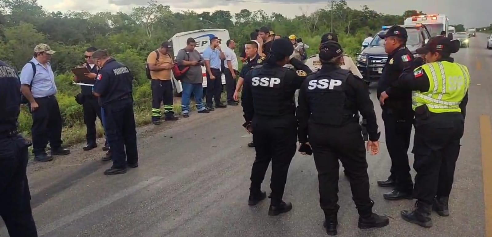 Guiador de una Ford y trabajadores de una empresa cervecera fueron trasladados a un hospital