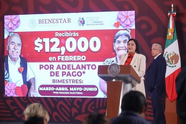 Adultos mayores de Sabancuy, contentos por pago adelantado de la Pensión del Bienestar