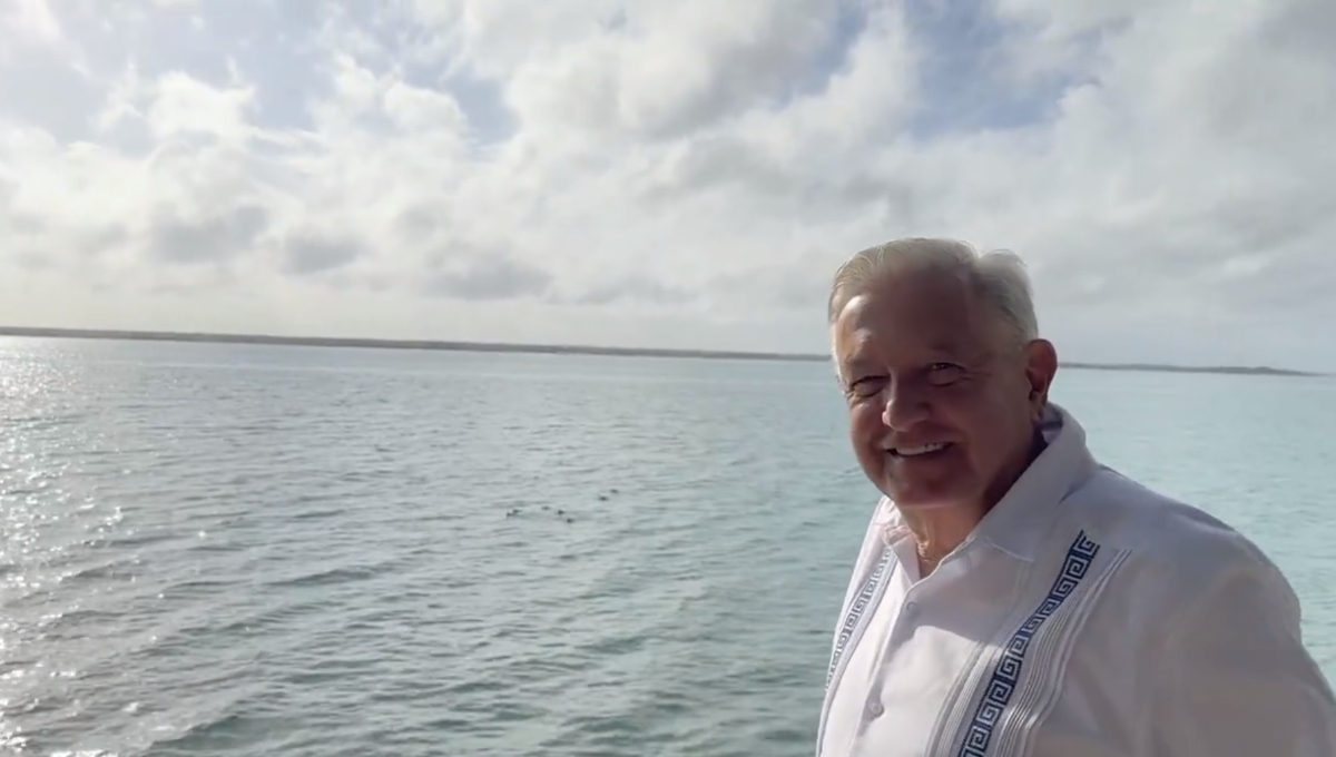 AMLO supervisa los trabajos del Tren Maya en Bacalar, Quintana Roo: VIDEO