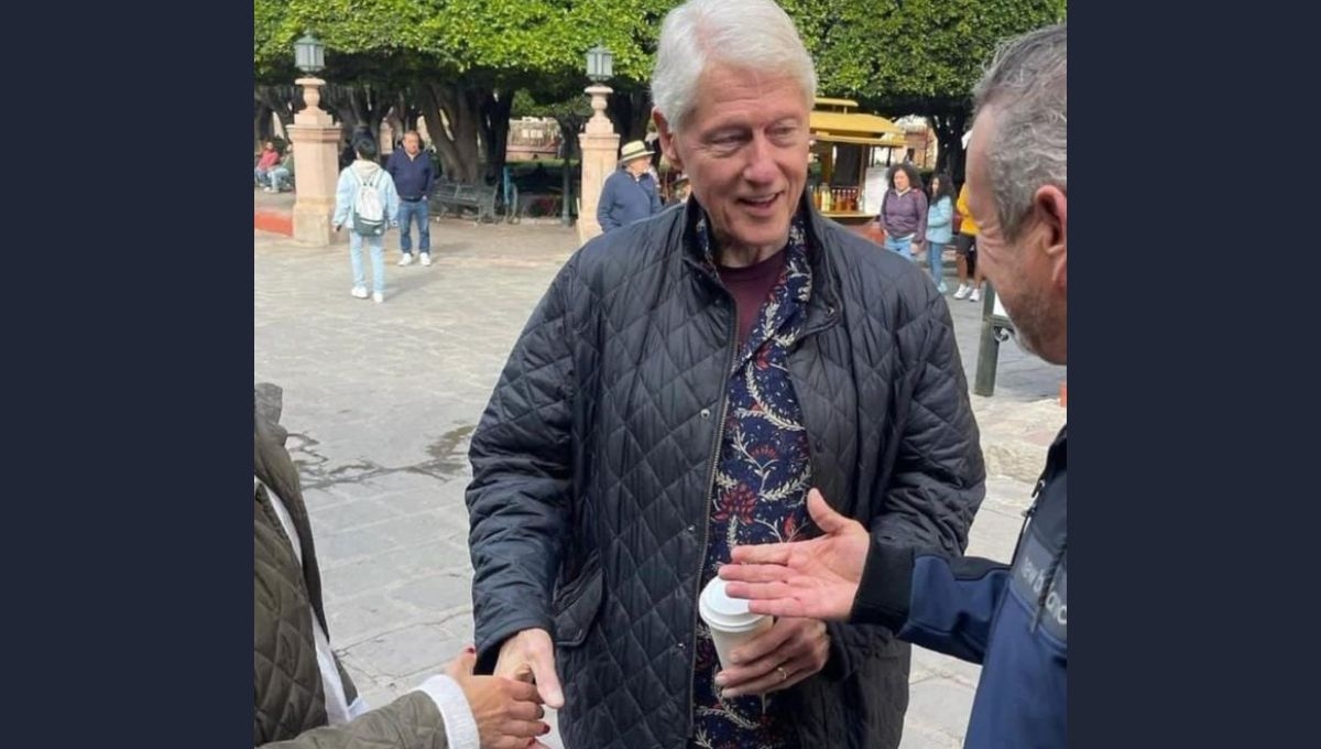 Al ex Presidente de los Estados Unidos, Bill Clinton se le vio pasear este miércoles por el centro de San Miguel de Allende, Guanajuato