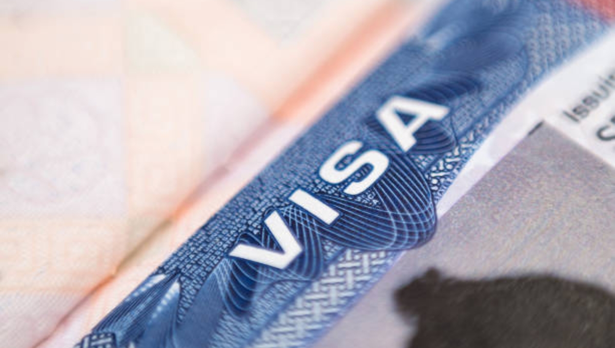 Cuál es el sueldo mínimo que debes de ganar al tramitar la visa americana