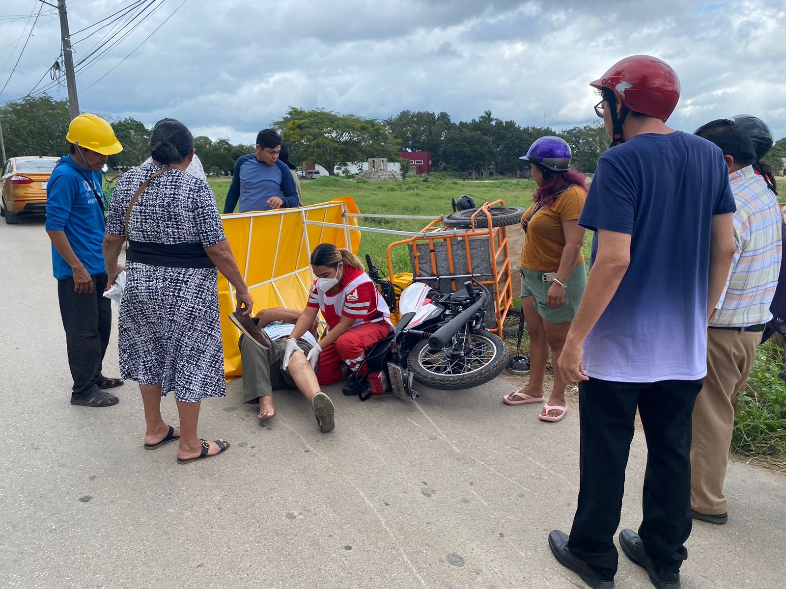 Accidente de tricimoto deja a abuelito con fractura en Felipe Carrillo Puerto