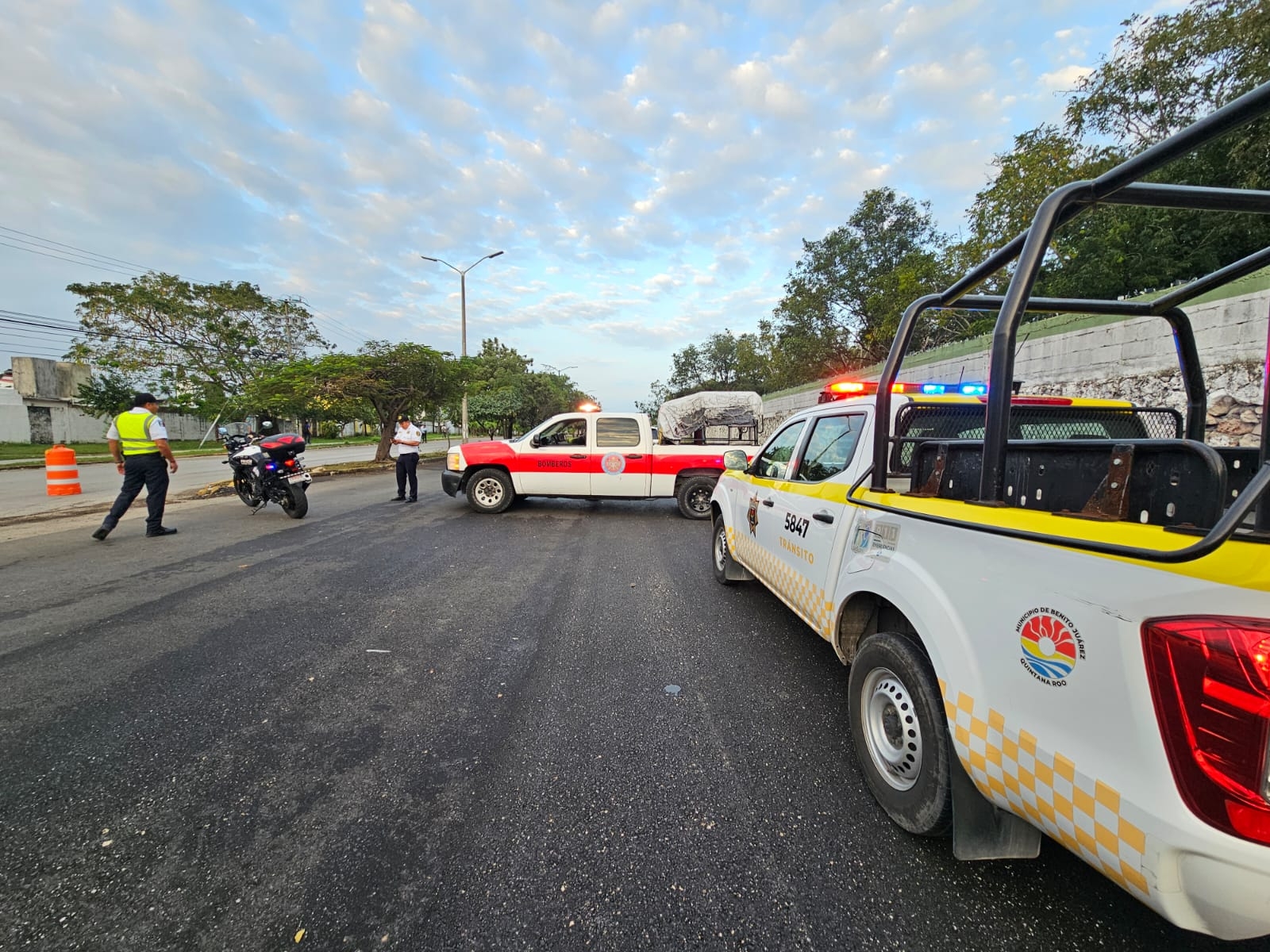 Fuga de gas en la avenida Nichupté provoca movilización de cuerpos de emergencia