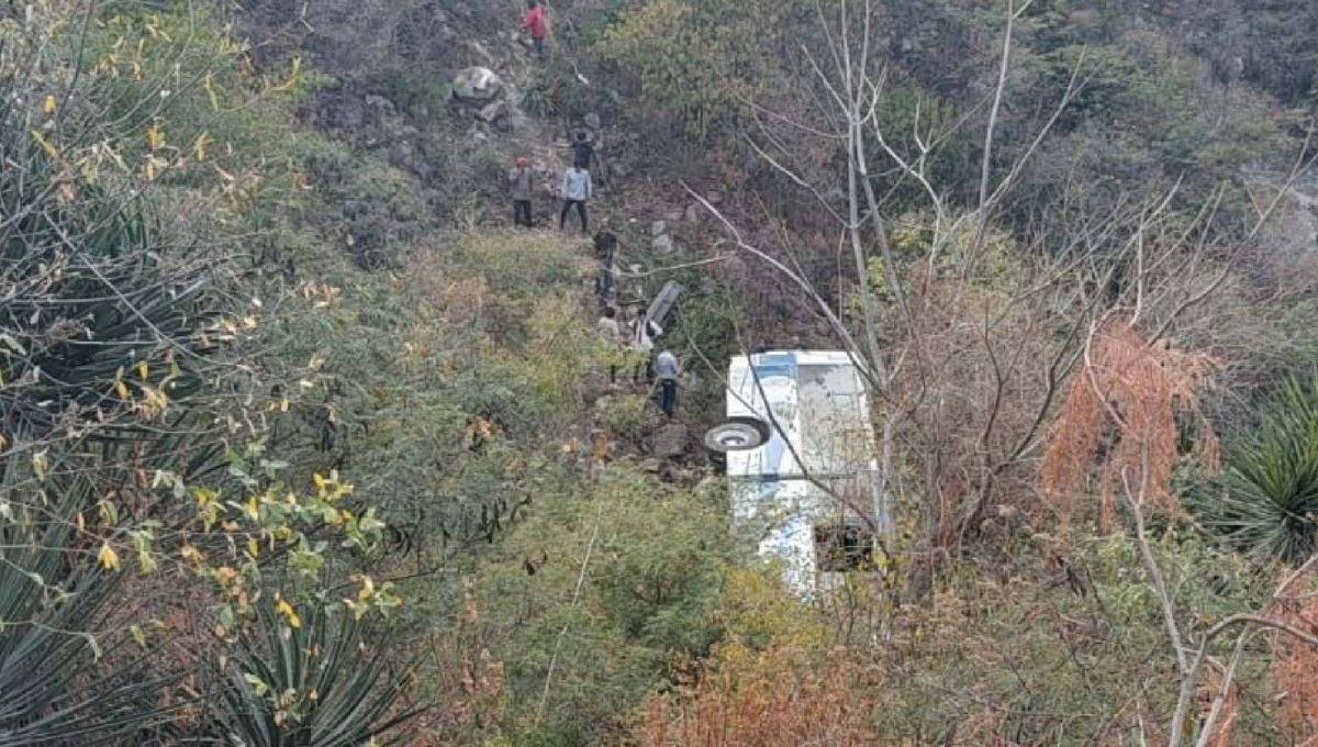 Así terminó el autobús en Puebla