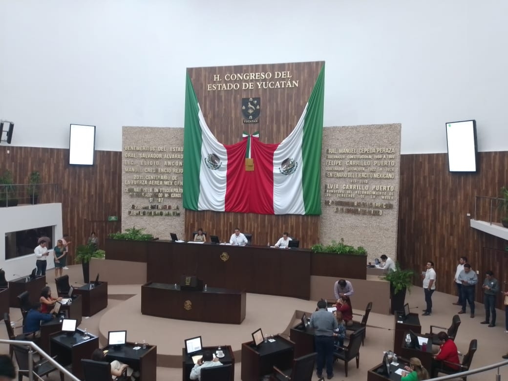 Presentan iniciativa para expedir la Ley de Adopción ante el Congreso de Yucatán: EN VIVO