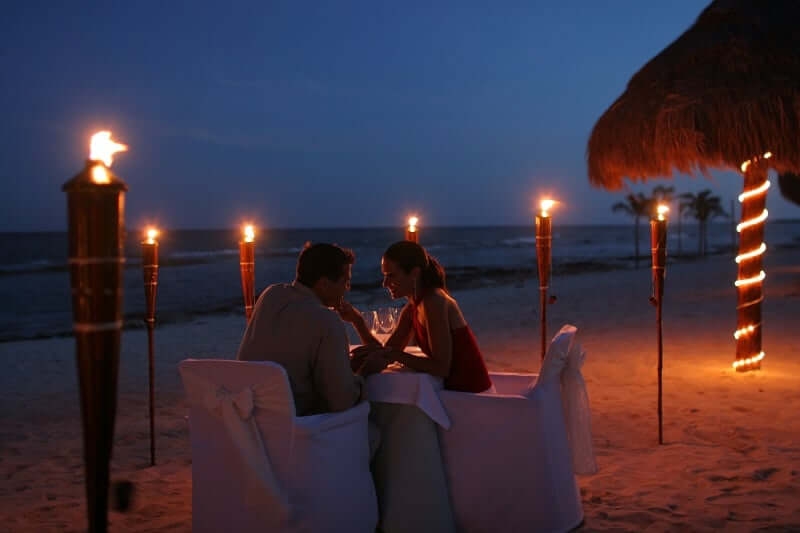 Playas más románticas en Cancún para disfrutar este 14 de febrero con esa persona especial