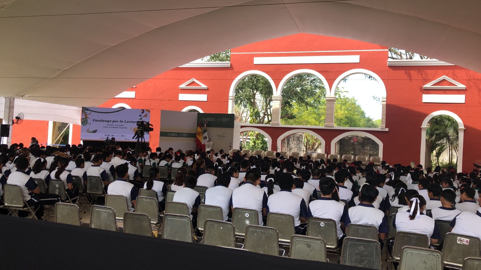 Estudiantes son invitados al programa 'Fandangos por la Lectura' en Umán