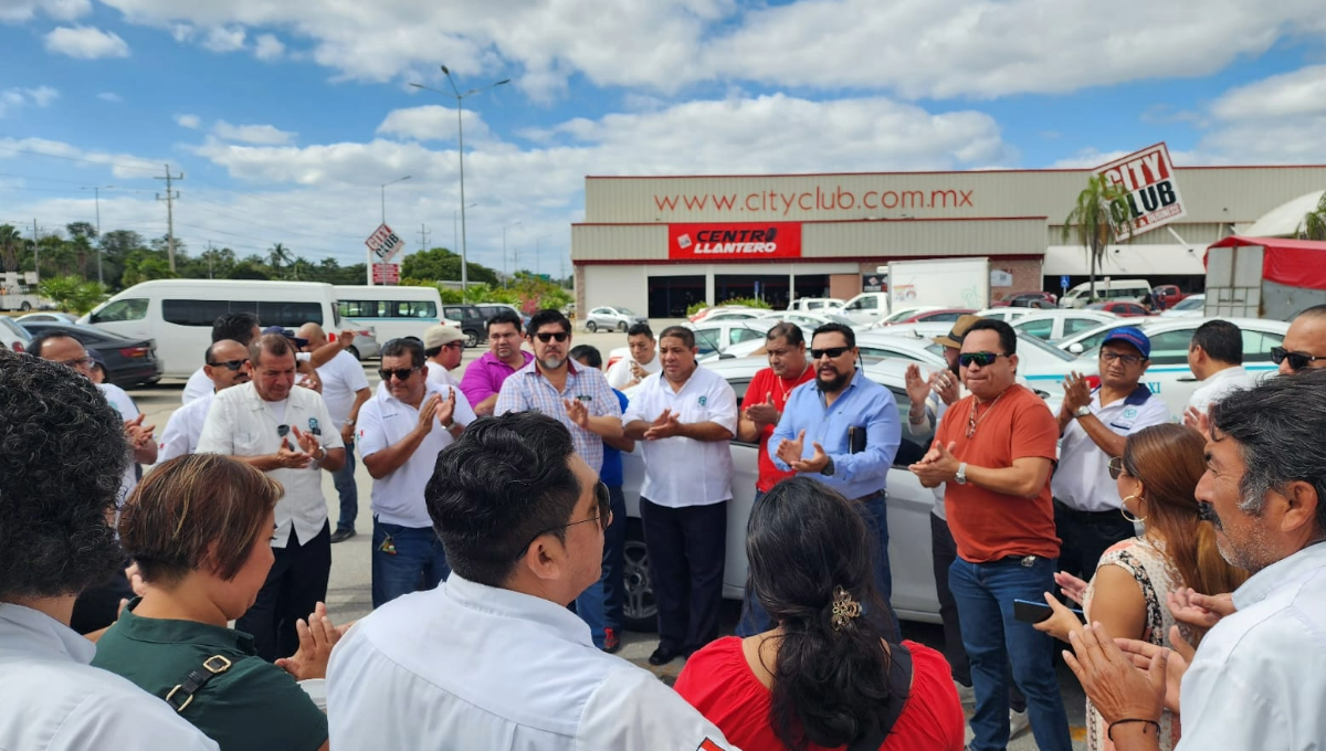 Taxistas de Playa del Carmen exigieron la renovación de su dirigencia