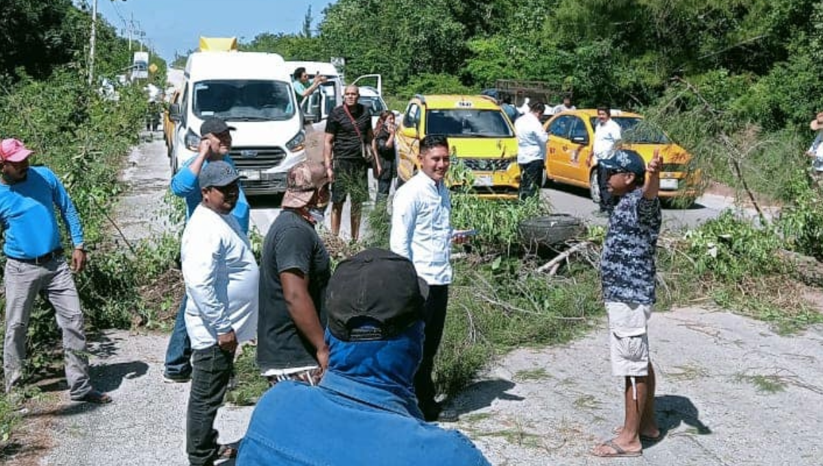 Ejidatarios de Mahahual, Quintana Roo, bloquean vía Cafetal-Mahahual